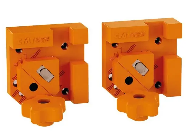 CMT - CFC-002 - Système De Serrage Réglable Angulaire Pour Panneaux, Boîtes Et Cadres 1 CMT - CFC-002 - Système De Serrage Réglable Angulaire Pour Panneaux, Boîtes Et Cadres